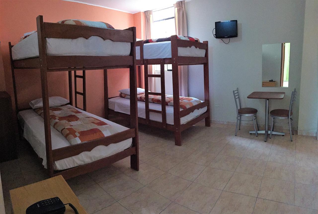 Gobernadora Hostal Rodinn מראה חיצוני תמונה