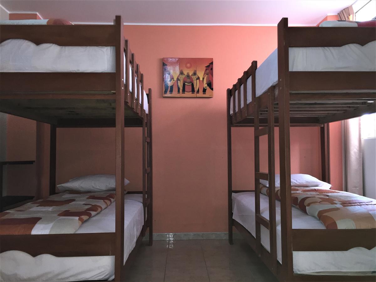 Gobernadora Hostal Rodinn מראה חיצוני תמונה