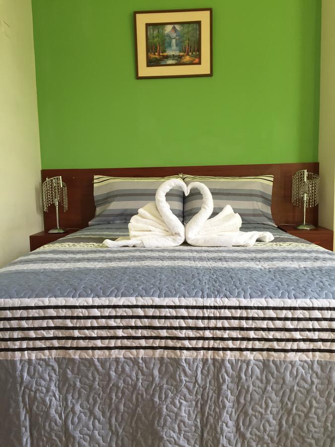 Gobernadora Hostal Rodinn מראה חיצוני תמונה