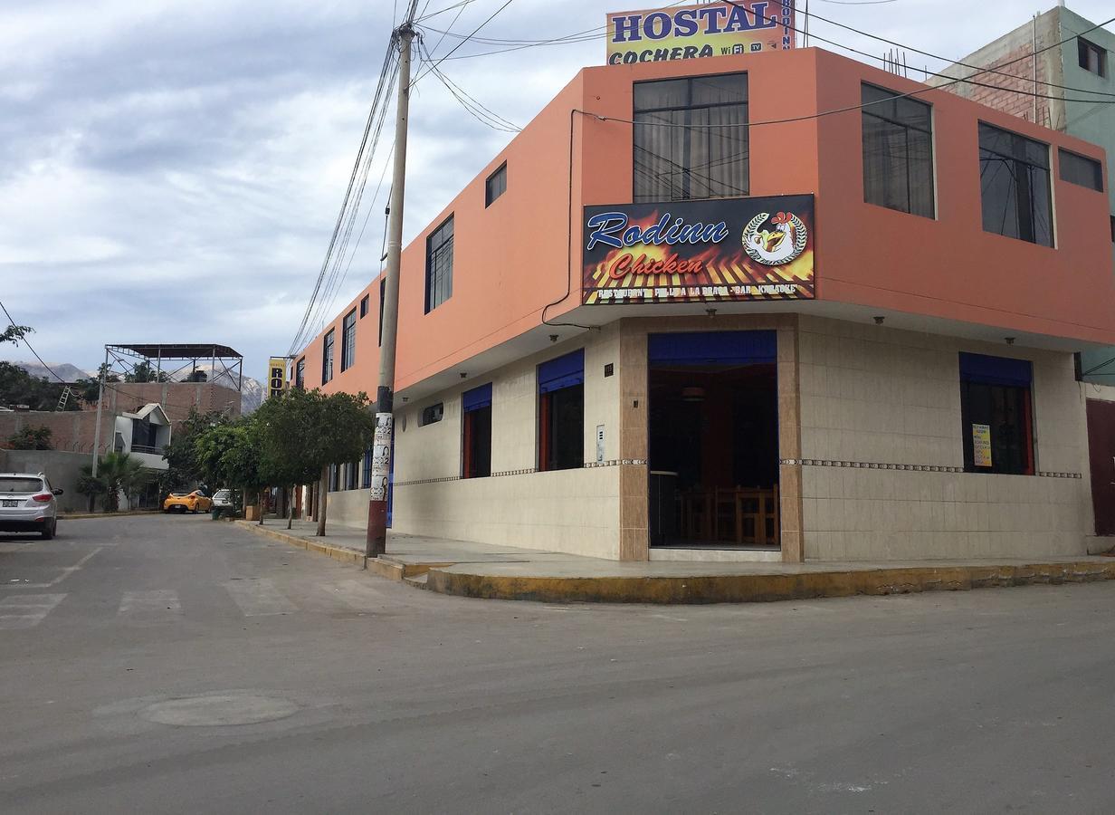 Gobernadora Hostal Rodinn מראה חיצוני תמונה